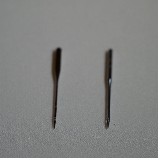 図-014 職業用ミシンと家庭用ミシンの針の交換方法