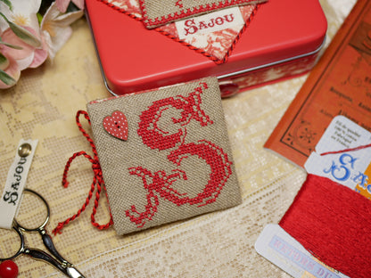 4月の手芸教室ご予約【 Stitch Along with Sajou!】フラワー・リースのニードルブック