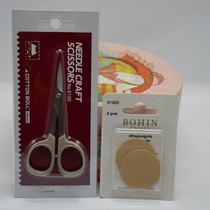 4月の手芸教室ご予約【 Stitch Along with Sajou!】フラワー・リースのニードルブック