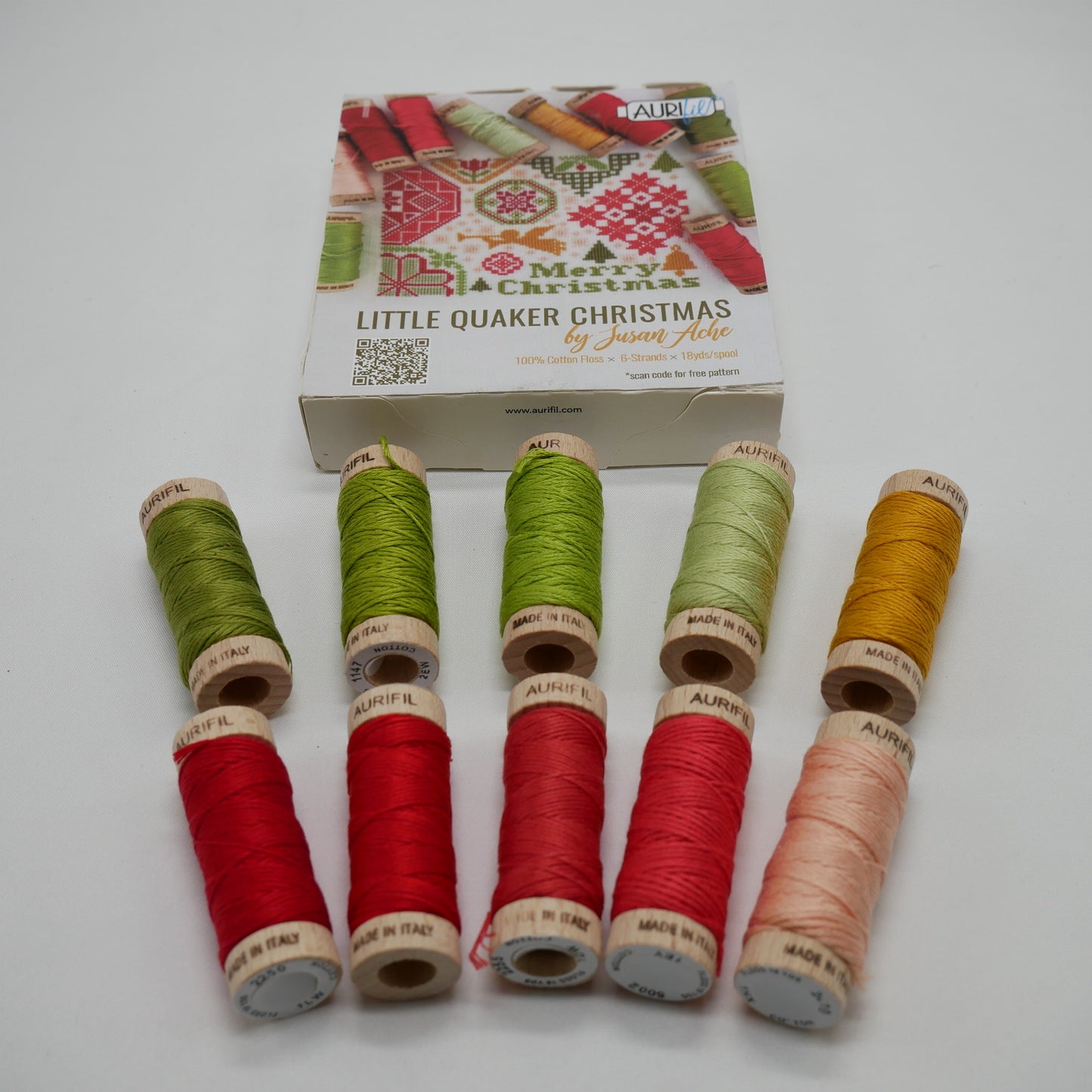 4月の手芸教室ご予約【 Stitch Along with Sajou!】フラワー・リースのニードルブック