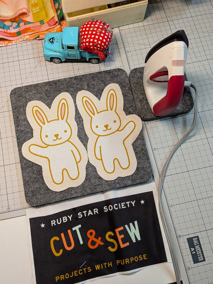 Ruby Star Society カット＆ソーパネル生地｜RS5217 11（36×44インチ）Cut