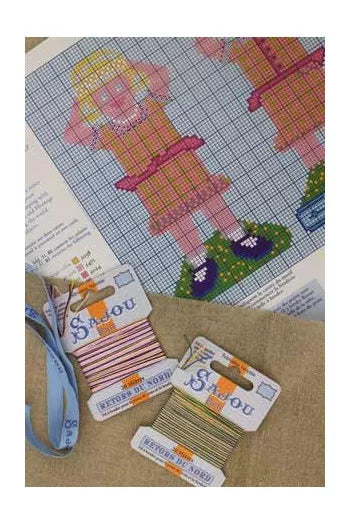 Cross stitch kit - Flavie linen pouchクロス・ステッチ・キット　巾着袋 フラヴィーちゃん