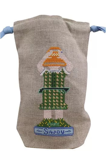 Cross stitch kit - Marie linen pouchクロス・ステッチ・キット　巾着袋マリーちゃん
