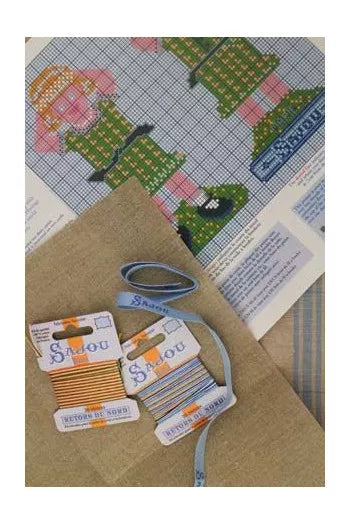 Cross stitch kit - Marie linen pouchクロス・ステッチ・キット　巾着袋マリーちゃん