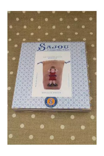 Cross stitch kit - Rosalie linen pouchクロス・ステッチ・キット　巾着袋 ロザリーちゃん