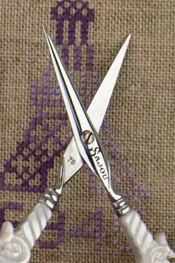 刺しゅう用ハサミ　マザー・オブ・パール調「S」モデル