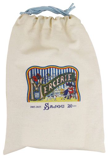 Sajou Puffies Needlepoint Kit - Little Girls Embroidering ニードルポイント・オーナメント・キット　繕い物をする女の子