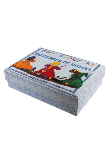 Sajou sewing box kit - Embroidery Girls サジューのクロスステッチキット刺しゅうする女の子