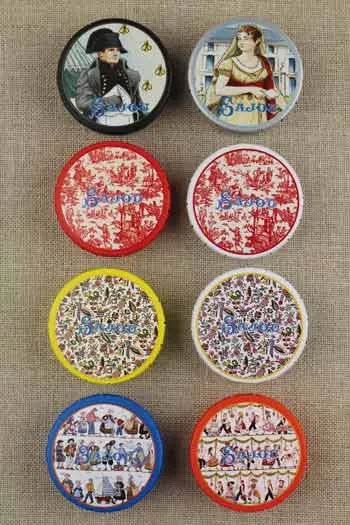 Sajou-small-click-clack-storage-tin-toile-de-jouy-red クリック・クラック缶(スモール) トワル・デジュイ・レッド